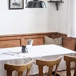 Altes Wallberghaus Πανσιόν
